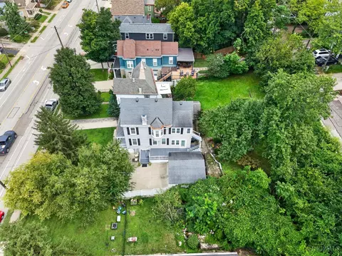 View/Area - 560 Delta Ave, Cincinnati, OH 45226 photo 2 of 10