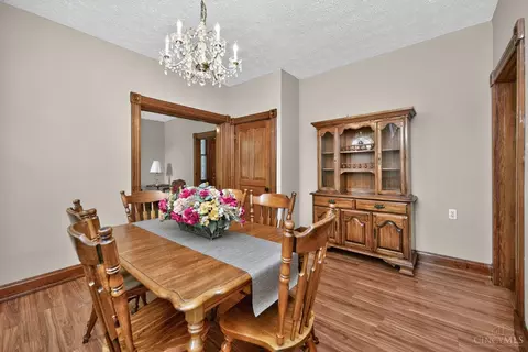 Dining - 560 Delta Ave, Cincinnati, OH 45226 photo 3 of 6
