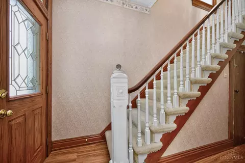 Entry Way - 560 Delta Ave, Cincinnati, OH 45226 photo 1 of 5