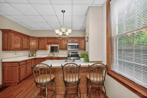 Kitchen - 560 Delta Ave, Cincinnati, OH 45226 photo 2 of 5