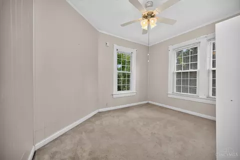 Bedroom - 560 Delta Ave, Cincinnati, OH 45226 photo 8 of 11