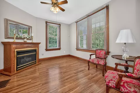 Living - 560 Delta Ave, Cincinnati, OH 45226 photo 2 of 4