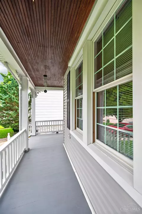 Exterior - 560 Delta Ave, Cincinnati, OH 45226 photo 5 of 13