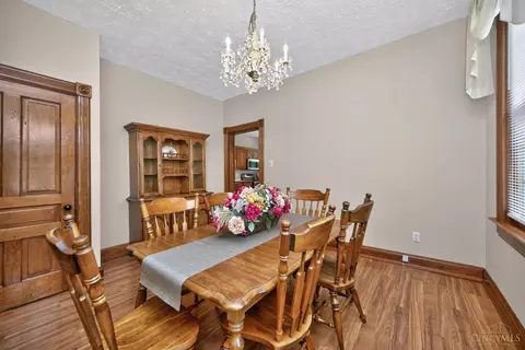 Dining - 560 Delta Ave, Cincinnati, OH 45226 photo 2 of 6