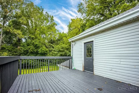 Exterior - 153 Meridian St, Cincinnati, OH 45233 photo 3 of 8