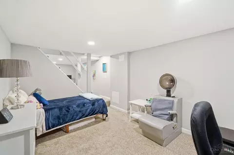 Bedroom - 6002 High St, Fairfax, OH 45227 photo 8 of 8