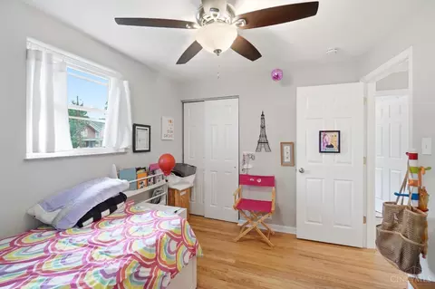 Bedroom - 6002 High St, Fairfax, OH 45227 photo 5 of 8