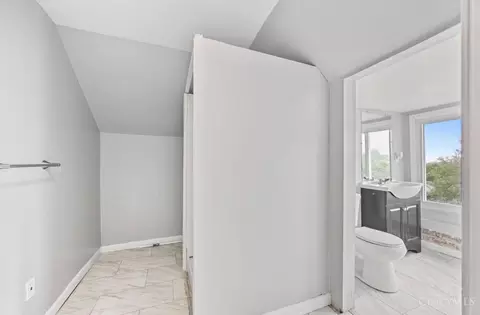 Entry Way - 2545 Harrison Ave, Cincinnati, OH 45211 photo 2 of 3