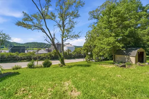 Exterior - 5474 River Rd, Cincinnati, OH 45233 photo 9 of 10
