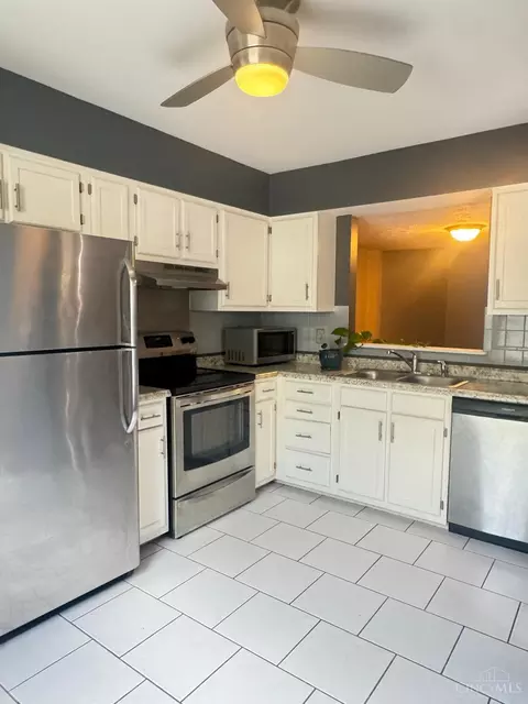 1133 Chestnut Ct, Cincinnati, OH 45245