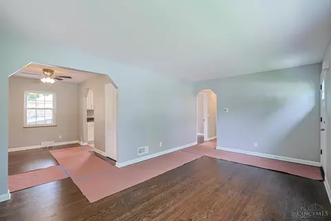 Living - 3291 Tulsa Ct, Cincinnati, OH 45238 photo 2 of 4