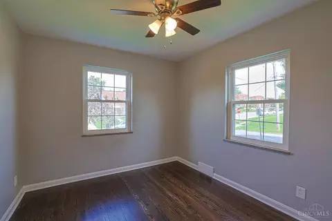 Bedroom - 3291 Tulsa Ct, Cincinnati, OH 45238 photo 3 of 5