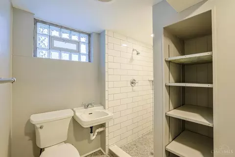 Bath - 3291 Tulsa Ct, Cincinnati, OH 45238 photo 3 of 3
