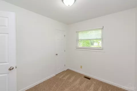 Bedroom - 701 Easter Dr, Carlisle, OH 45005 photo 5 of 6