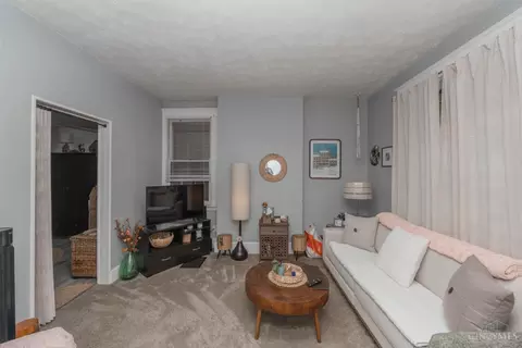 Living - 1063 Winfield Ave, Cincinnati, OH 45205 photo 1 of 4