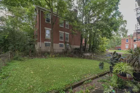 Exterior - 1063 Winfield Ave, Cincinnati, OH 45205 photo 7 of 7