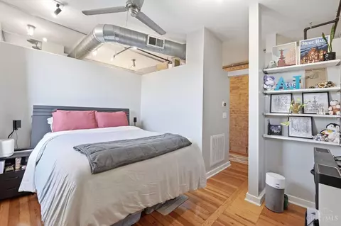 Bedroom - 1237 Vine St, Cincinnati, OH 45202 photo 2 of 3