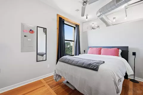 Bedroom - 1237 Vine St, Cincinnati, OH 45202 photo 1 of 3