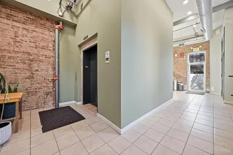 Entry Way - 1237 Vine St, Cincinnati, OH 45202 photo 1 of 2