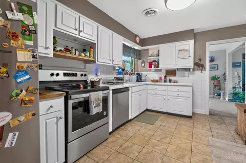 Kitchen - 2317 Section Rd, Amberley, OH 45237 photo 1 of 1