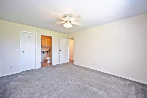 Bedroom - 539 Davis Rd, Cincinnati, OH 45255 photo 2 of 5