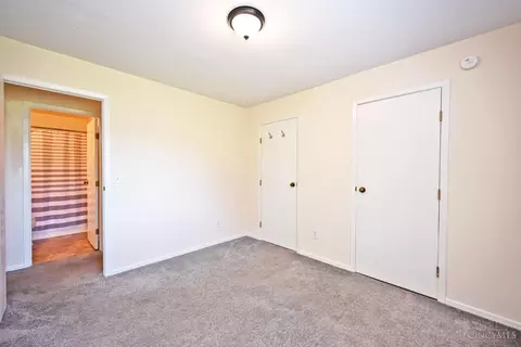 Bedroom - 539 Davis Rd, Cincinnati, OH 45255 photo 5 of 5