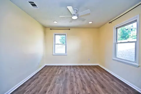 Bedroom - 6569 Graf Dr, Cincinnati, OH 45230 photo 3 of 5