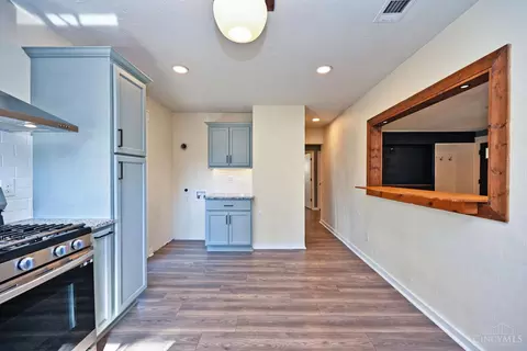 Kitchen - 6569 Graf Dr, Cincinnati, OH 45230 photo 4 of 5