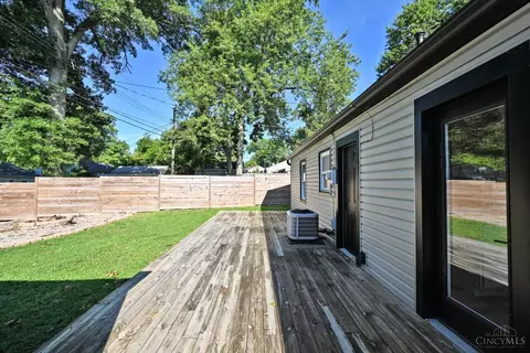 Exterior - 6569 Graf Dr, Cincinnati, OH 45230 photo 4 of 11
