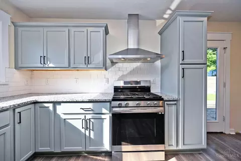 Kitchen - 6569 Graf Dr, Cincinnati, OH 45230 photo 3 of 5