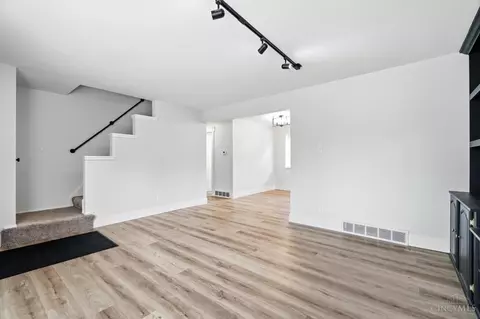 Living - 9315 Jericho Dr, Cincinnati, OH 45231 photo 2 of 3