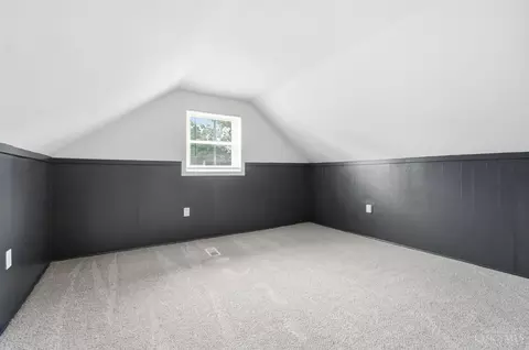 Bedroom - 9315 Jericho Dr, Cincinnati, OH 45231 photo 6 of 9