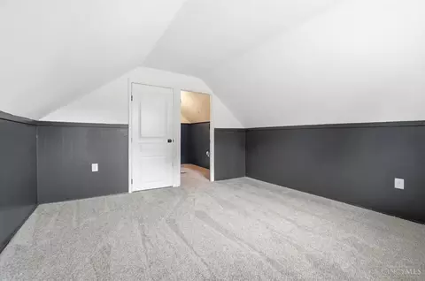 Bedroom - 9315 Jericho Dr, Cincinnati, OH 45231 photo 7 of 9