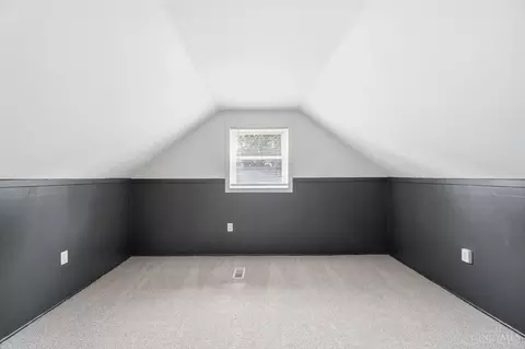 Bedroom - 9315 Jericho Dr, Cincinnati, OH 45231 photo 5 of 9