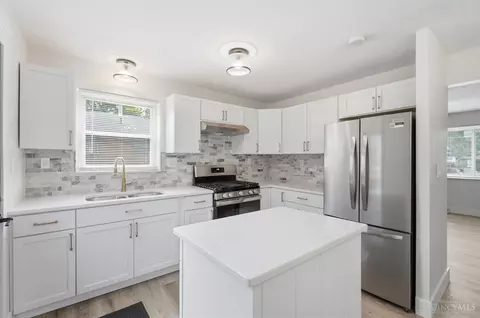 Kitchen - 9315 Jericho Dr, Cincinnati, OH 45231 photo 2 of 3