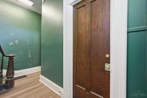 Entry Way - 215 Warner St, Cincinnati, OH 45219 photo 1 of 11