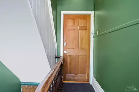 Entry Way - 215 Warner St, Cincinnati, OH 45219 photo 8 of 11
