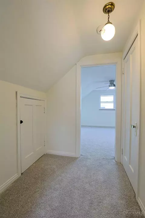 Entry Way - 4712 Basil Ln, Cincinnati, OH 45238 photo 1 of 1