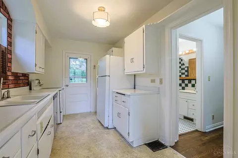 Kitchen - 4712 Basil Ln, Cincinnati, OH 45238 photo 3 of 3