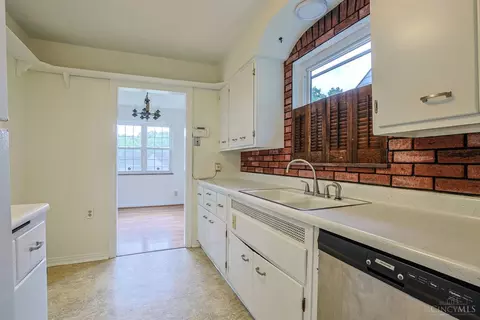 Kitchen - 4712 Basil Ln, Cincinnati, OH 45238 photo 2 of 3