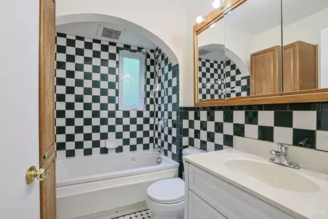 Bath - 4712 Basil Ln, Cincinnati, OH 45238 photo 1 of 1