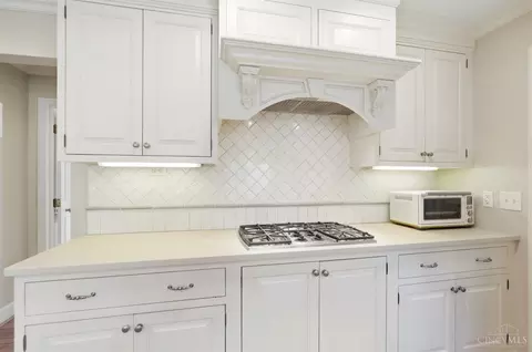 Kitchen - 7194 Regiment Dr, Cincinnati, OH 45244 photo 6 of 7