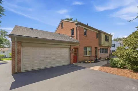 Exterior - 7194 Regiment Dr, Cincinnati, OH 45244 photo 5 of 12