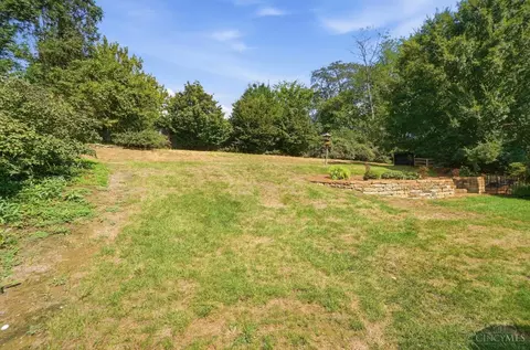 Exterior - 7194 Regiment Dr, Cincinnati, OH 45244 photo 7 of 12