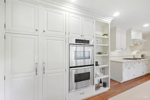 Kitchen - 7194 Regiment Dr, Cincinnati, OH 45244 photo 7 of 7
