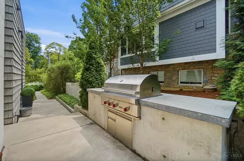Exterior - 3315 Menlo Ave, Cincinnati, OH 45208 photo 19 of 20