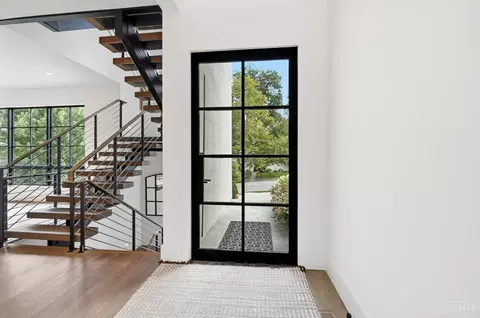 Entry Way - 3315 Menlo Ave, Cincinnati, OH 45208 photo 1 of 19