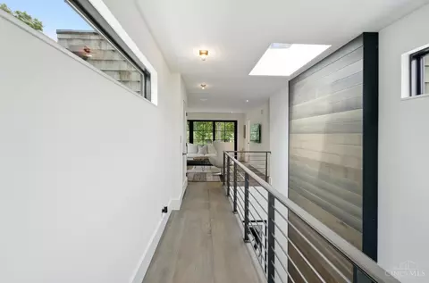 Entry Way - 3315 Menlo Ave, Cincinnati, OH 45208 photo 12 of 19