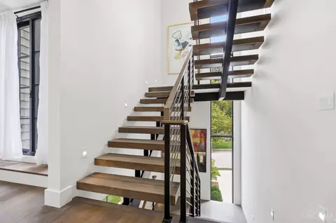 Entry Way - 3315 Menlo Ave, Cincinnati, OH 45208 photo 10 of 19