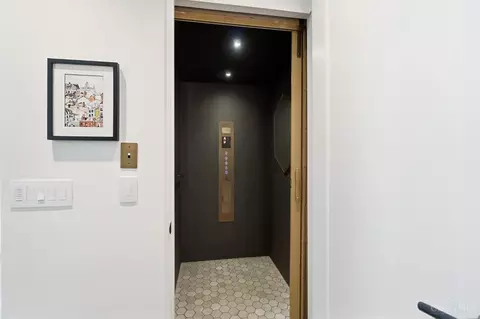 Entry Way - 3315 Menlo Ave, Cincinnati, OH 45208 photo 18 of 19